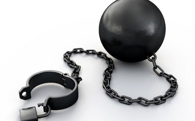 Шестеро заключенных ранили охранников и сбежали в Хмельницкой области