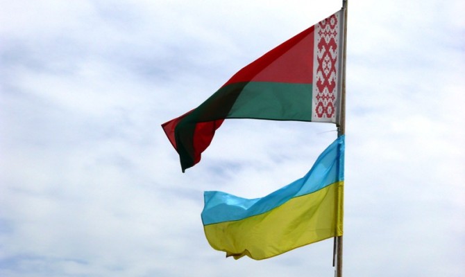 Украина и Беларусь договорились вести взаимные расчеты в гривне