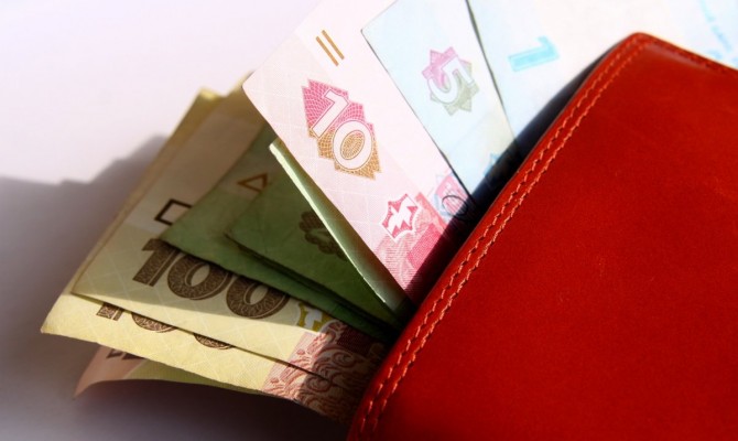 Работникам сферы военного обеспечения из зоны АТО увеличили зарплаты