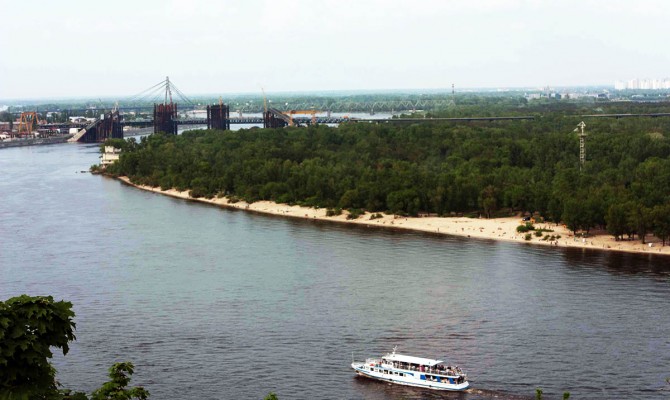 Киевские депутаты опять раздают земли на Трухановом острове