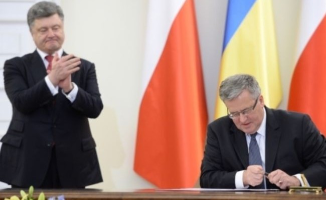 Коморовский ратифицировал соглашение о малом приграничном движении с Украиной