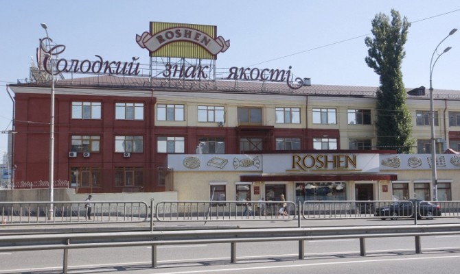 Британский архитектор обвинил компанию Порошенко Roshen в неуплате по контракту