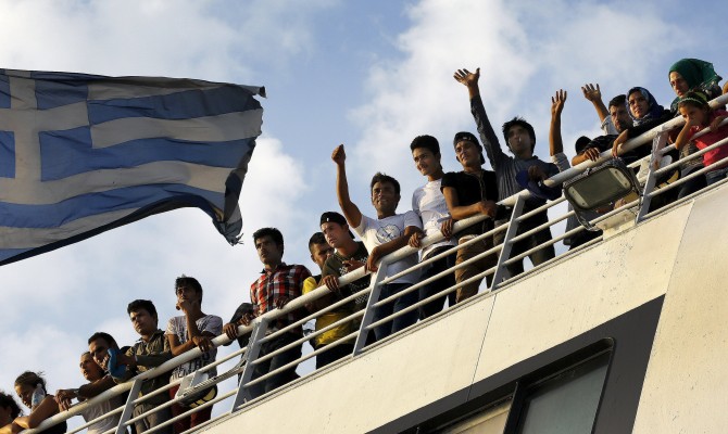 Контроль за движением денежных средств в Греции смягчен