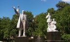 В Черниговской области установили памятник Ленину