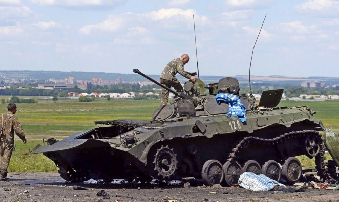 Обстрелы из крупнокалиберных орудий продолжились на луганском направлении