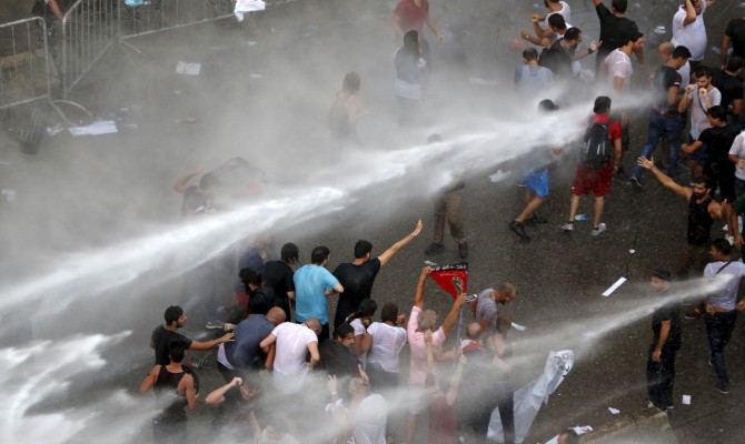 Ливан столкнулся с крупнейшим мусорным кризисом