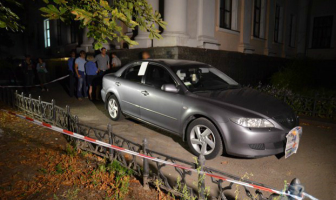 Автомобиль замминистра образования обстрелял пьяный милиционер, - МВД