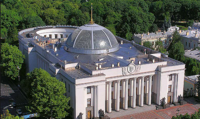 В правительстве считают взрыв под ВР нужным Кремлю событием