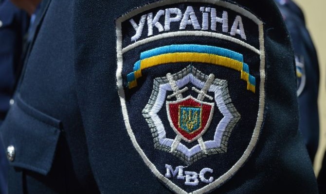 Неизвестные бросили взрывчатку во двор главы Мелитопольского горрайсуда