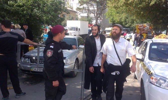 В Умань приехали тысячи паломников