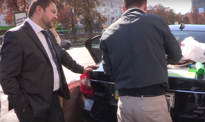 За крупную взятку задержан глава Госслужбы занятости