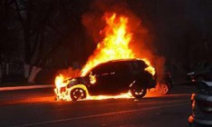 В Херсоне главе областной ячейки «Правого сектора» сожгли машину