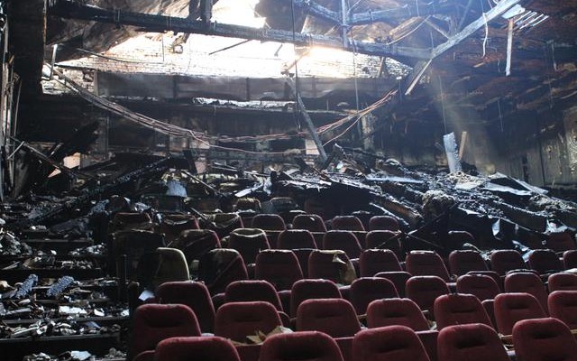 Поджигатели кинотеатра «Жовтень» получили условные сроки