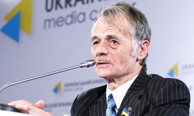 Главе антикоррупционного совета Джемилеву предлагают взятки