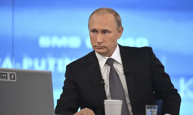 Путин считает нелепым все время говорить России об исполнении Минских соглашений