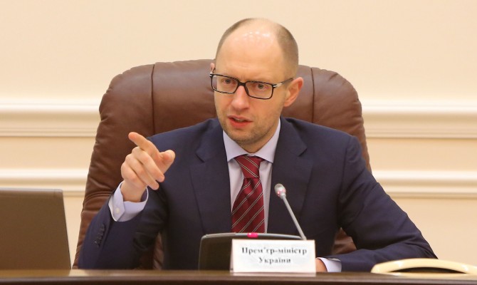 Все кредиторы приняли решение о списании долгов Украины на сумму $3 млрд, — Яценюк