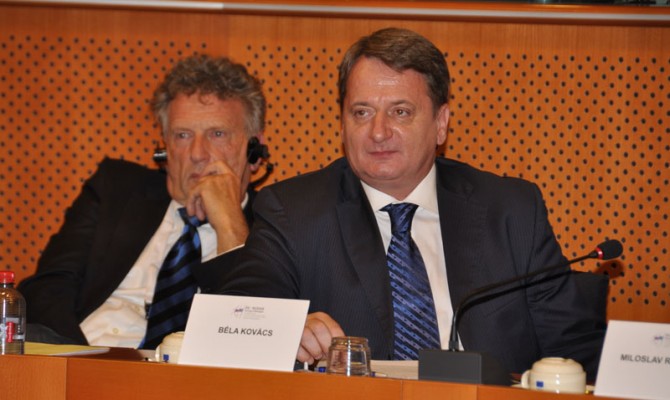 Евродепутат лишен иммунитета из-за подозрений в шпионаже в пользу России