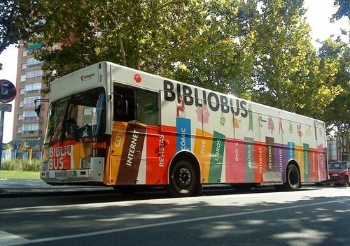 Минкультуры создаст передвижные библиотеки-автобусы