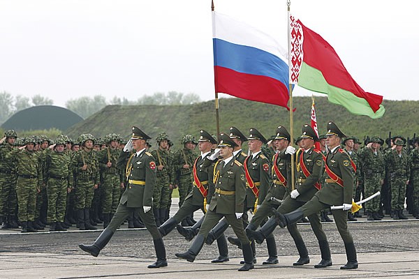 Россия и Беларусь создадут совместную военную организацию
