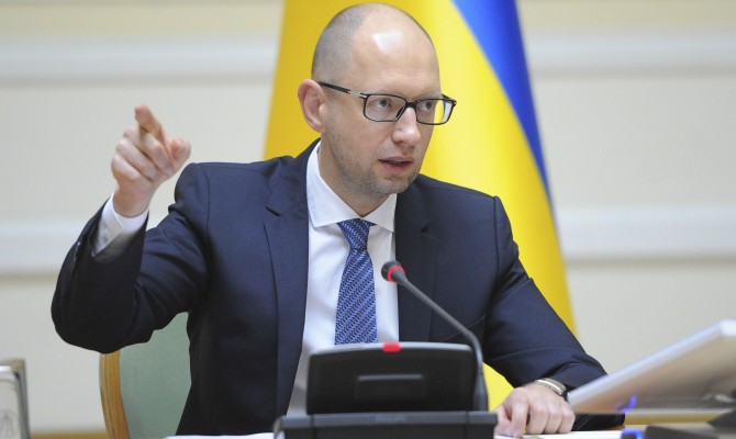 Украина не станет погашать долг перед РФ без согласия на его реструктуризацию, — Яценюк