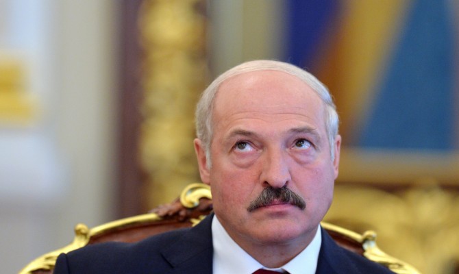 ЕС снял санкции с Лукашенко