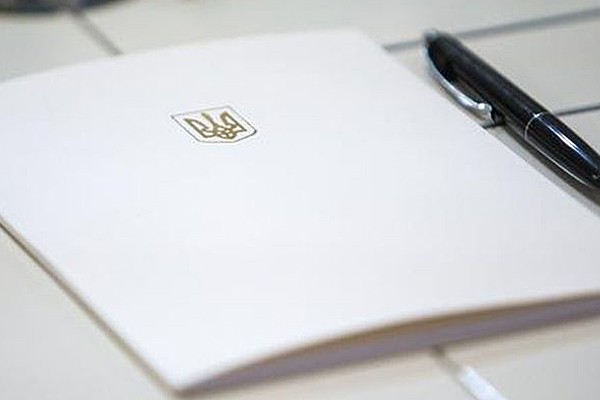 Депутатам, которые проголосуют за внесудебную конфискацию имущества Януковича, грозят уголовные дела, - юрист