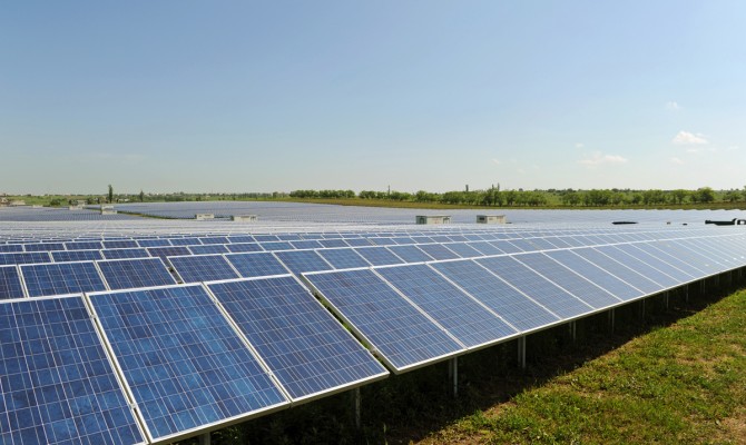 АМКУ разрешил китайцам купить ряд солнечных электростанций Клюева