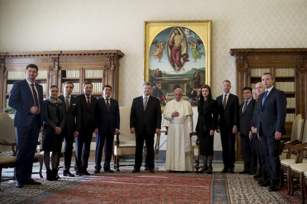 Порошенко заявляет о намерении Папы Римского посетить Украину