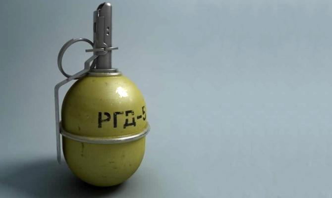 В Кривом Роге возле горсовета нашли гранаты, начиненные гвоздями