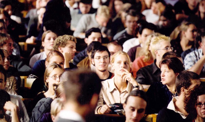 ГПУ требует от вузов отчислить студентов, поступивших по фальшивым сертификатам ВНО