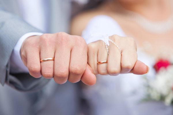 В Киеве стали больше жениться, а разводиться мешают кредиты