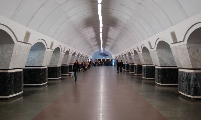 Станция метро «Лукьяновская» в Киеве закрыта из-за угрозы взрыва