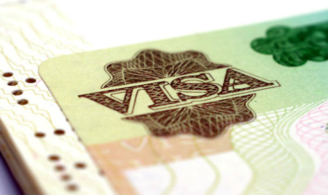 Канада вводит многократные визы на 10 лет для украинцев