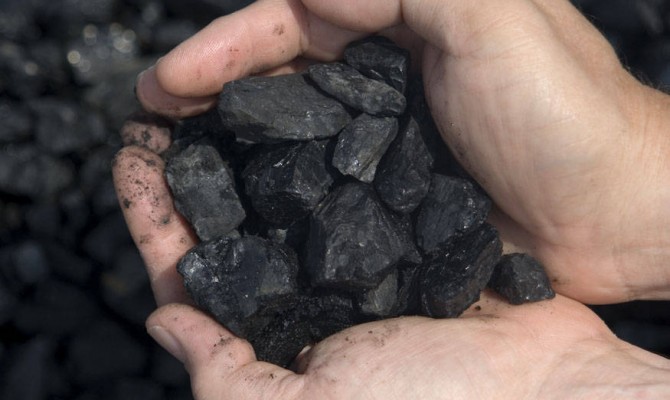 РФ начала отгрузки угля в Украину, — Новак
