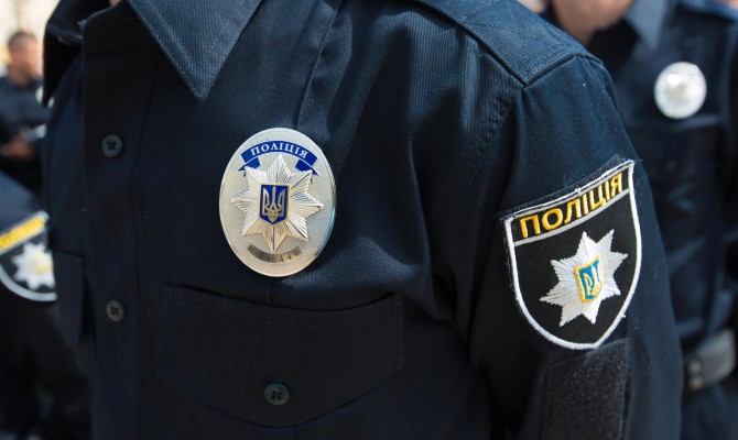 Патрульные полицейские Львова задержали нетрезвого коллегу
