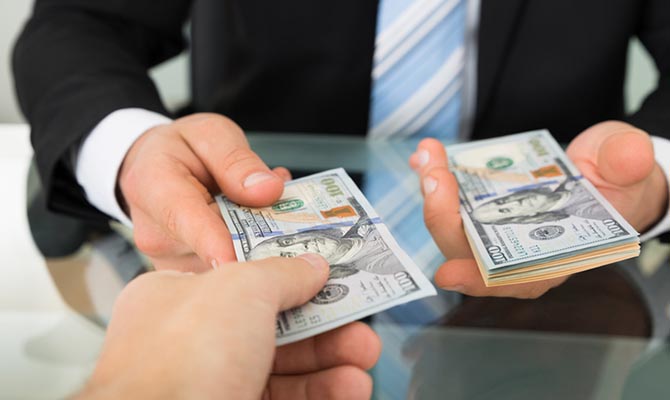 Невыплата Киевом долга РФ будет означать дефолт и разбирательства, — Песков