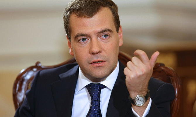 Медведев подписал постановление о введении контрсанкций против Украины