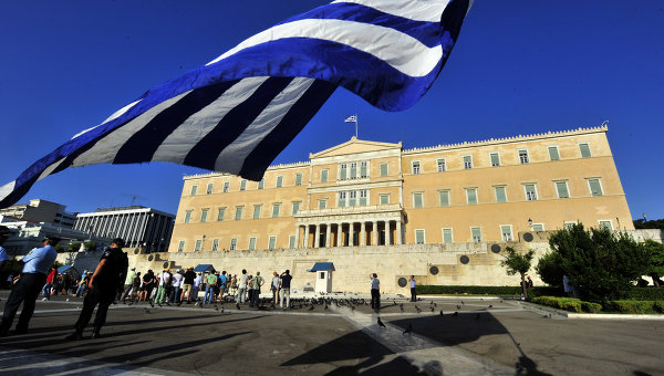 Парламент Греции узаконил однополые союзы