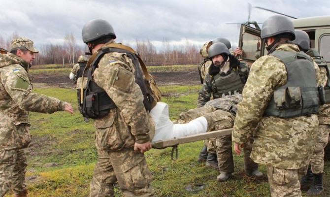 В зоне АТО за сутки ранены двое украинских военных