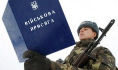 Министр обороны рассказал, почему нельзя отменять срочную службу