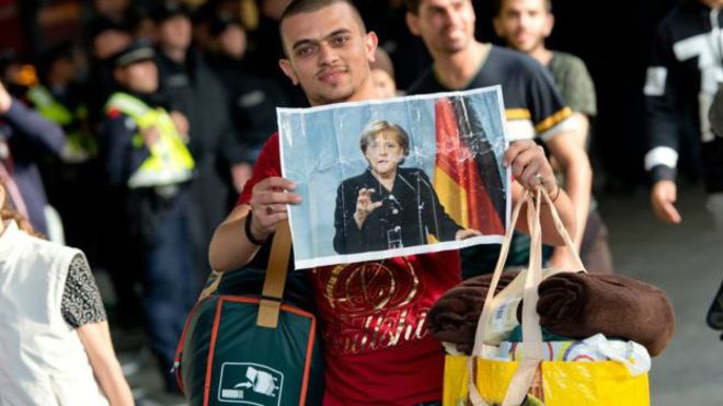 Германия ожидает прибытия еще 1 млн беженцев в этом году