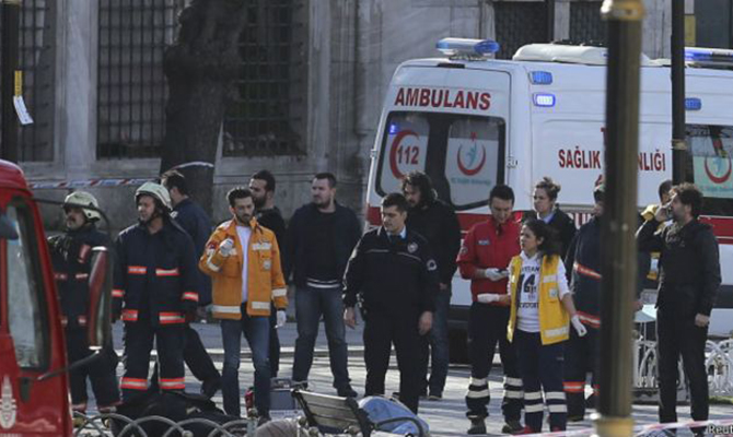 Взрыв в Стамбуле унес жизни 10 человек, 15 ранены