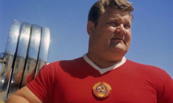 Скончался легендарный тяжелоатлет Леонид Жаботинский