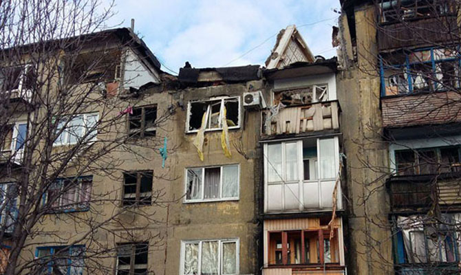 Взрыв газа в жилом доме в Украинске: под завалами ищут 5-месячного ребенка