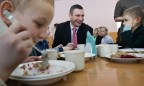 В столице бесплатное питание получают все ученики младшей школы, — КГГА