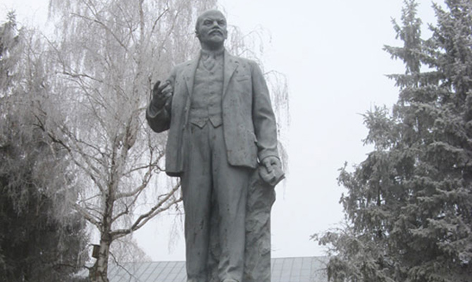 В Украине в рамках декоммунизации новые названия получат еще 63 села, поселка и один район