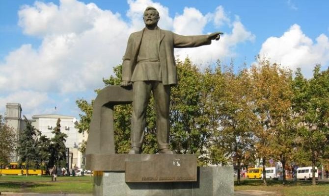 Памятника Петровскому нет в реестре объектов культуры, — Кириленко