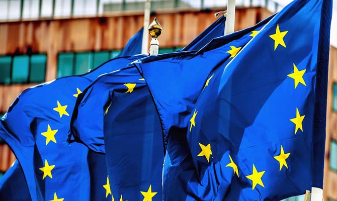 ЕС призвал Украину отложить политические баталии и продолжить реформы