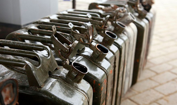 Минэнергоугля повысило индикативную розничную цену бензина на 1,7%