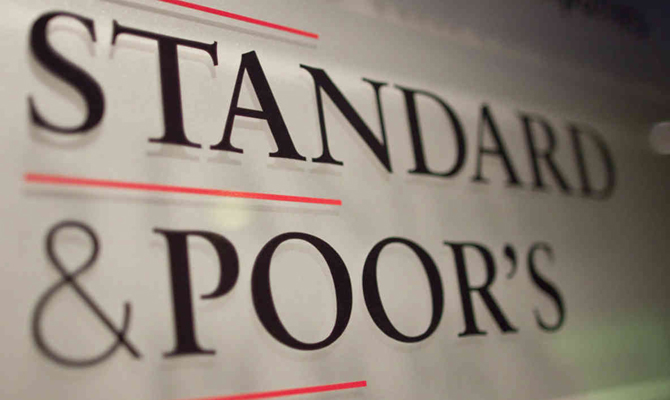 S&P понизило рейтинги Саудовской Аравии и Бразилии из-за нефти